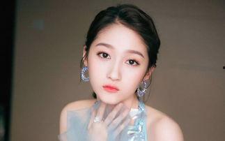 白鹿娱乐圈吃瓜直播,揭秘明星幕后故事，直播带你吃瓜不停歇