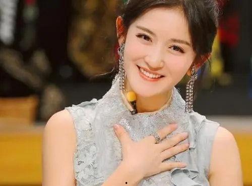 娱乐吃瓜谢娜是谁呀图片,娱乐界的“吃瓜女王”